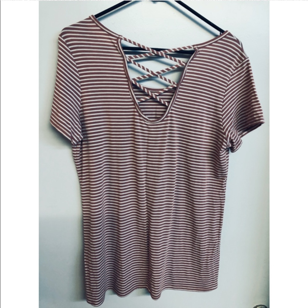Cute tee! - Picture 2 of 2